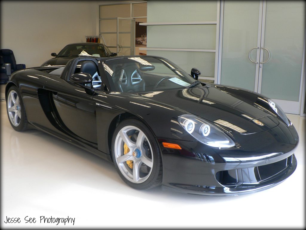 This Porsche Carrera GT is equipped with a 5.7-litre, 40 valve V10 engine. This Porsche Carrera GT is equipped with a 5.7-litre, 40 valve V10 engine.
